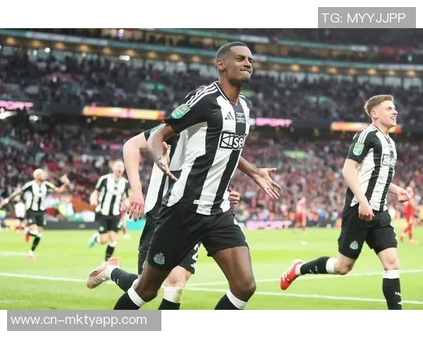 利物浦能否通过球员加现金交易成功引进伊萨克